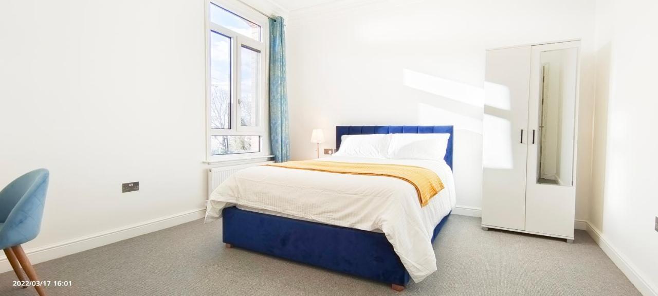 Marigold Villa Harrow Extérieur photo